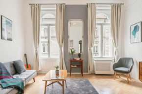 City Park Rest Apartment with Air Condition